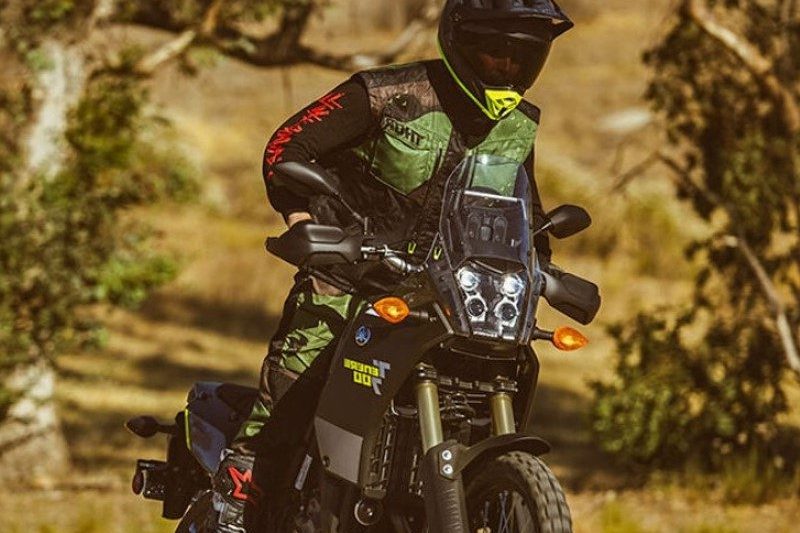 Dobrodružství čeká s helmami Enduro